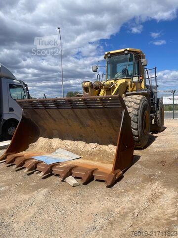 Radlader KOMATSU WA500-3