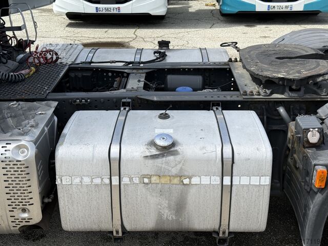 Tractora standard Iveco STRALIS 480