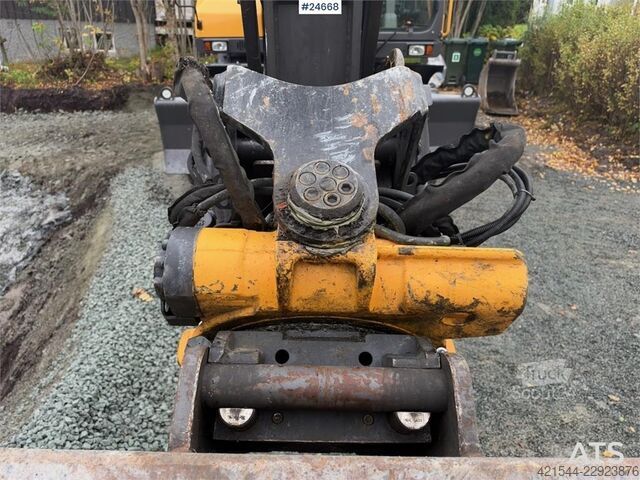 Gravemaskin på hjul Volvo EW140D Wheeled Excavator with Rototilt, GPS and Gr
