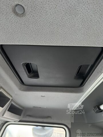 Varebil Mercedes-Benz Axor 1833 Tele Absetz VDL Schalter Klima