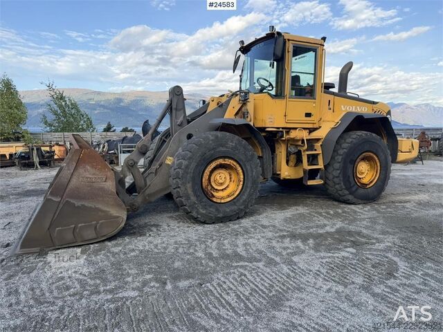 Nakladač Volvo L120E Wheel Loader w/Bucket