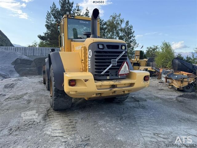 Nakladač Volvo L120E Wheel Loader w/Bucket
