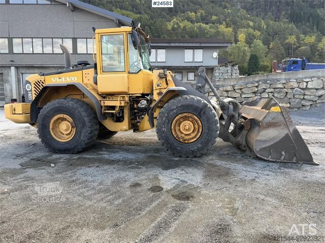 Nakladač Volvo L120E Wheel Loader w/Bucket