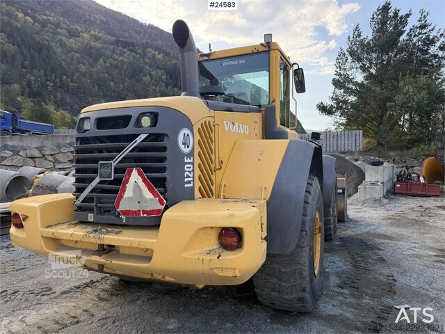 Nakladač Volvo L120E Wheel Loader w/Bucket