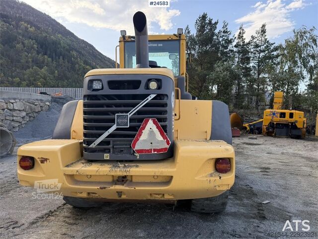 Nakladač Volvo L120E Wheel Loader w/Bucket
