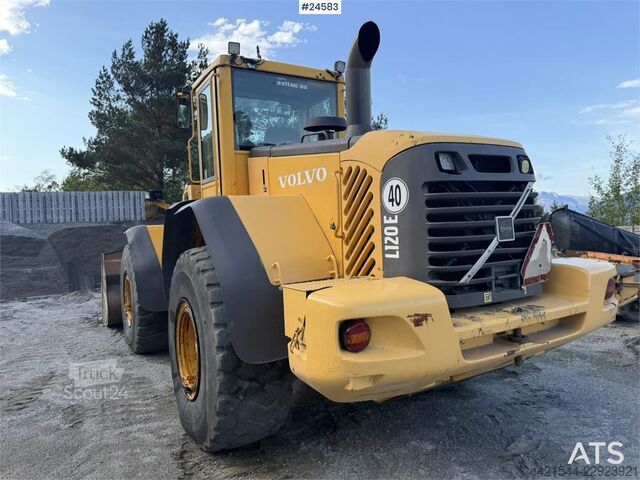 Nakladač Volvo L120E Wheel Loader w/Bucket