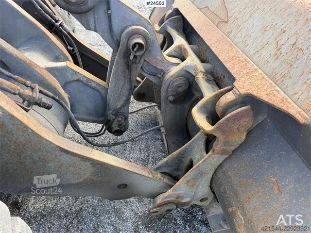 Nakladač Volvo L120E Wheel Loader w/Bucket