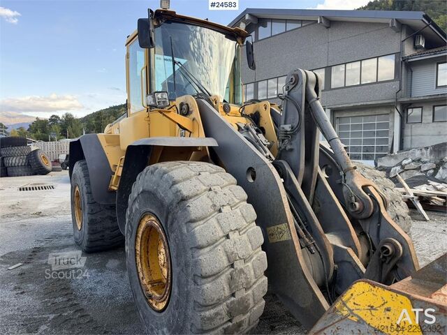 Nakladač Volvo L120E Wheel Loader w/Bucket
