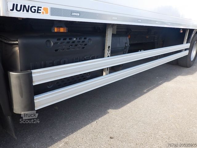 Фургон (вантажний автомобіль) IVECO ML 160 E 32 P Koffer 7,25m/LBW/AHK/Klima/69 tkm