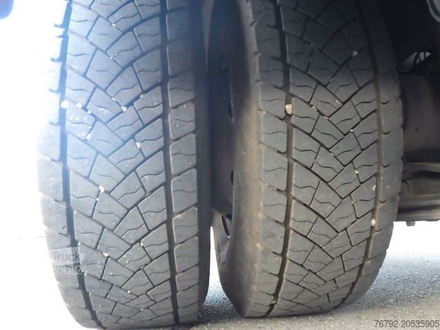 Фургон (вантажний автомобіль) IVECO ML 160 E 32 P Koffer 7,25m/LBW/AHK/Klima/69 tkm