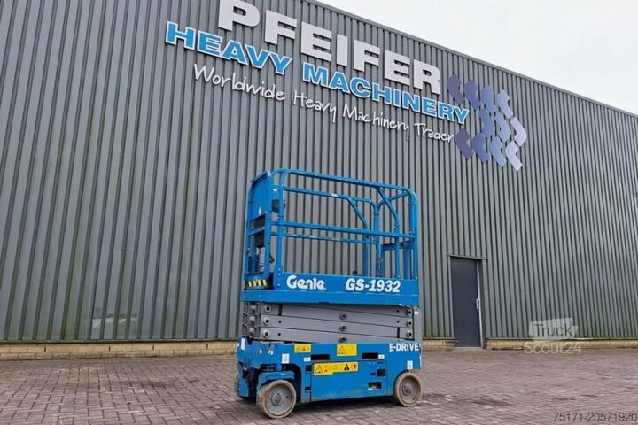 Podnośnik nożycowy Genie GS1932 E-Drive Several In Stock, 8m Working Height