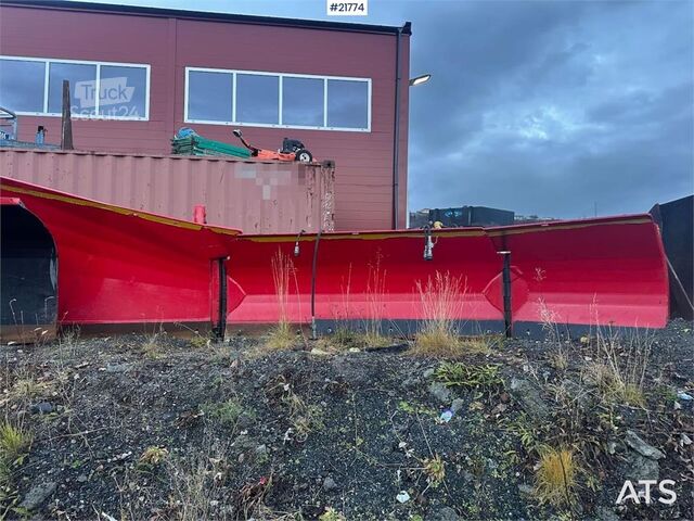 Snowplough Siljum skjer w/ throwing wing