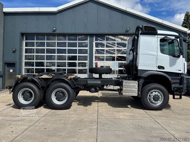 Teška dužnost Mercedes-Benz Arocs 4058 AS 6x6 Tractor Head 180T Push Pull E...