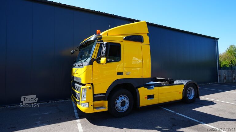 MTS standard Volvo FM 330 tractor unit