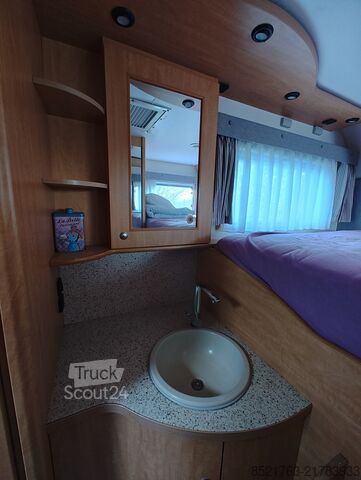 Alkovový obytný automobil FIAT 