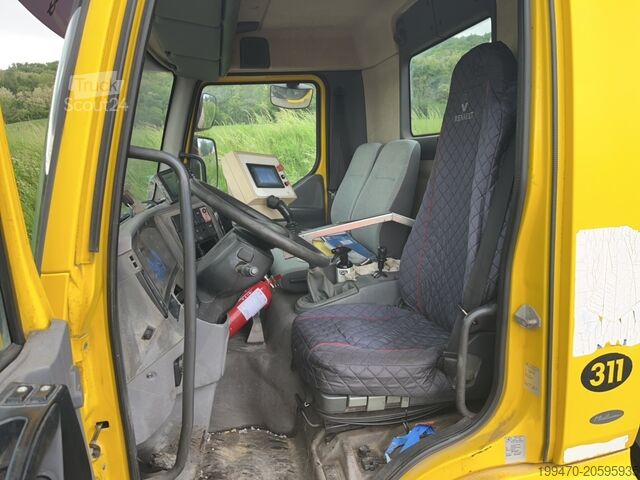 épandeur de gravier Renault Midlum 180 Dci