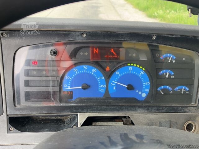 épandeur de gravier Renault Midlum 180 Dci