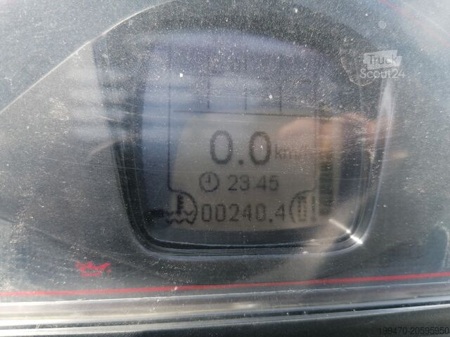 Cargador de ruedas GIANT G2700 X-tra HD with loader bucket and palletfork