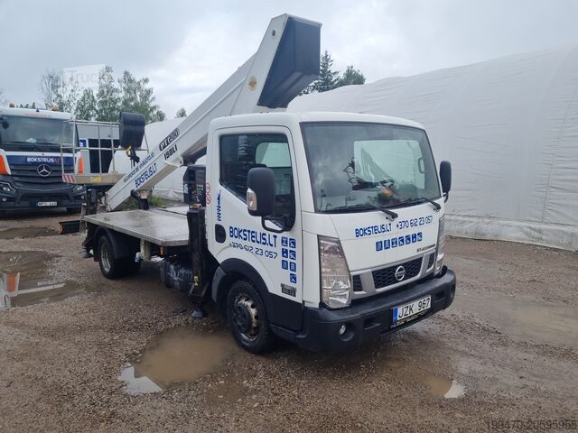 Plateforme élévatrice montée sur camion Isoli PT200 on Nissan NT400