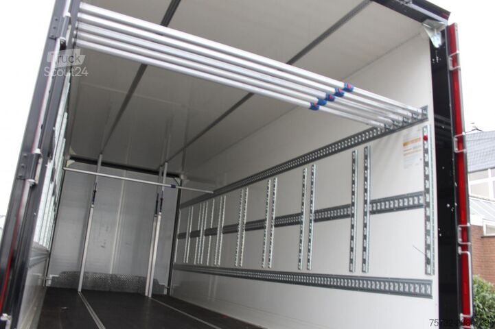 Vrachtwagen met bakwagen Mercedes-Benz Atego  1530 Koffer DS Schlafkab Durchladen 99Tkm!