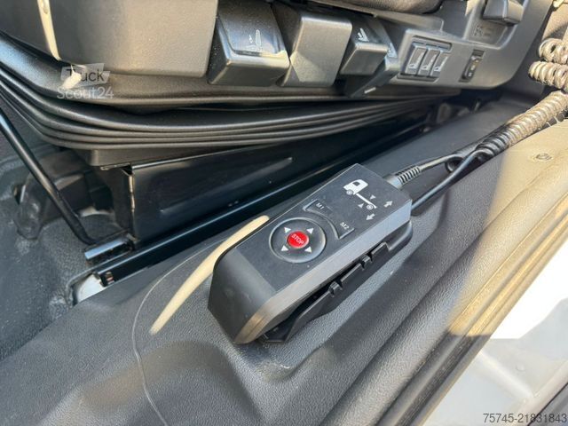 Nákladné auto s plochou korbou a plachtou MERCEDES-BENZ ATEGO 818 *  *STANDHEIZUNG*LBW * AUTOMATIK*
