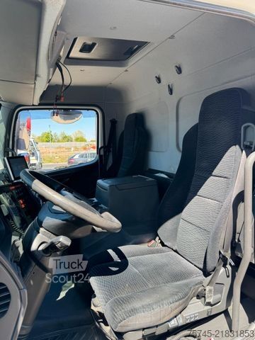 Nákladné auto s plochou korbou a plachtou MERCEDES-BENZ ATEGO 818 *  * LBW * AUTOMATIK * 8.600 KG *
