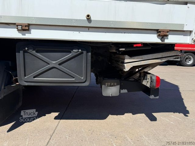 Nákladné auto s plochou korbou a plachtou MERCEDES-BENZ ATEGO 818 *  * LBW * AUTOMATIK * 8.600 KG *