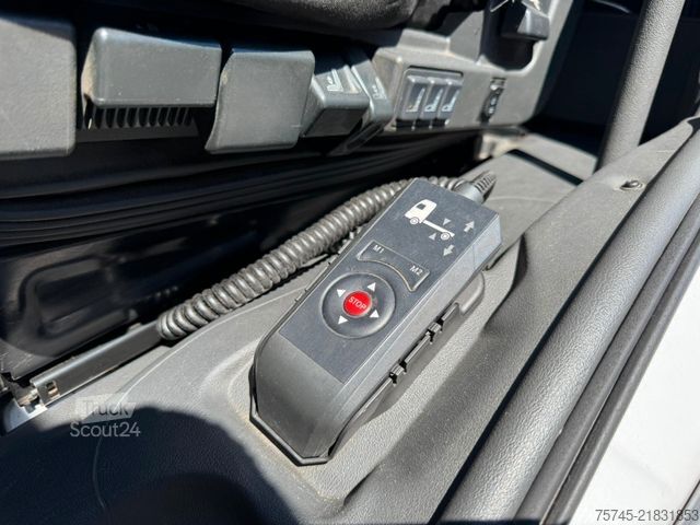 Nákladné auto s plochou korbou a plachtou MERCEDES-BENZ ATEGO 818 *  * LBW * AUTOMATIK * 8.600 KG *