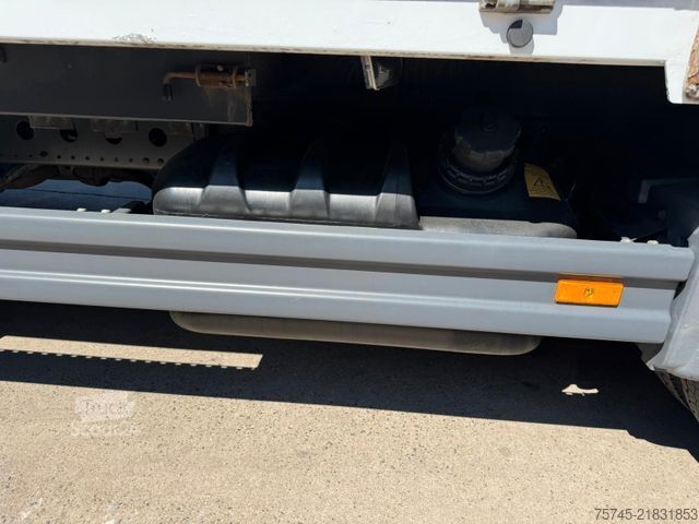Nákladné auto s plochou korbou a plachtou MERCEDES-BENZ ATEGO 818 *  * LBW * AUTOMATIK * 8.600 KG *