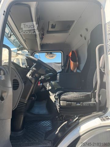 Nákladné auto s plochou korbou a plachtou MERCEDES-BENZ ATEGO 818 *  * LBW * AUTOMATIK * 8.600 KG *