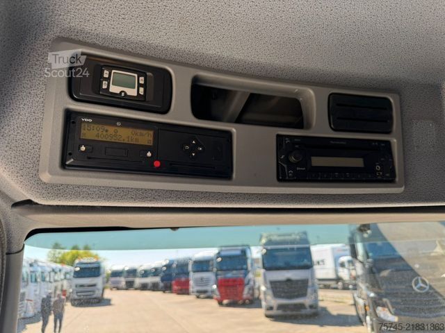 Nákladné auto s plochou korbou a plachtou MERCEDES-BENZ ATEGO 818 *  * LBW * AUTOMATIK * 8.600 KG *