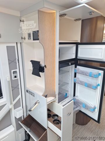 Інтегрований автокемпер BÜRSTNER Elegance I 920 G Verfügbar ab November 2026