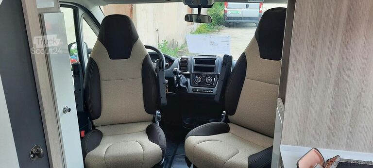 Polointegrovaný obytný vůz ILUSION XMK 590 FFH Premium Tageszulassung