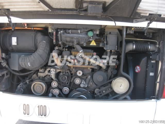 Távolsági autóbusz MERCEDES-BENZ Tourismo R2 16 RHD (M/2)