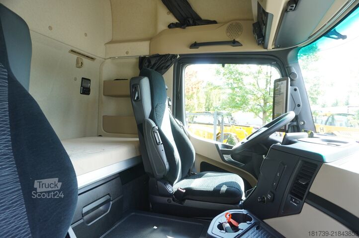 Kamion hladnjače Mercedes-Benz Actros 2546 / Lecapitaine refrigerator