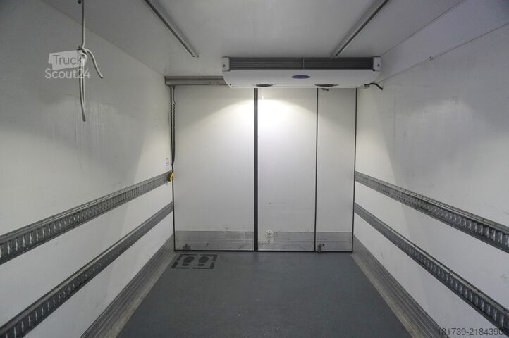 Битемпературен хладилен камион Renault D210 12T / Bitemperature Refrigerator