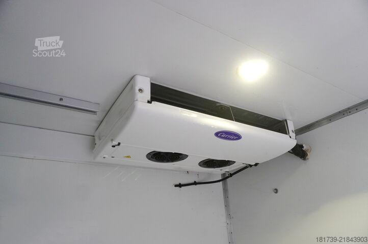 Битемпературен хладилен камион Renault D210 12T / Bitemperature Refrigerator