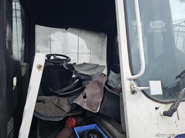 2007 TERBERG 3 терминальных тягача под разборку RT 282 / RT 283 на запчасти, не разобраны. TERBERG 3 sloop terminal trekkers  RT 282 / RT 283  voo...