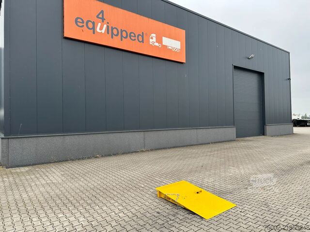Konteyner Onbekend ramp 1m wide / 2,500kg