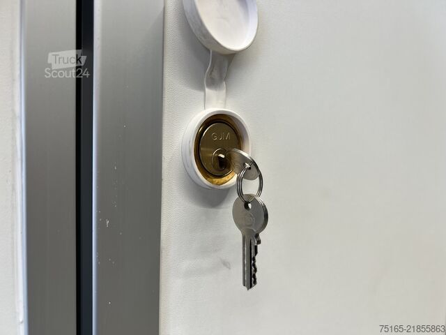 Dėžinė priekaba Blyss F2736HTD Rampe Seitentür Kofferanhänger