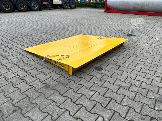 Konteyner Onbekend ramp 2m wide / 7.500kg
