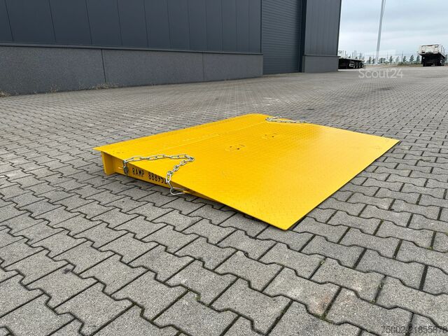Konteyner Onbekend ramp 2m wide / 7.500kg