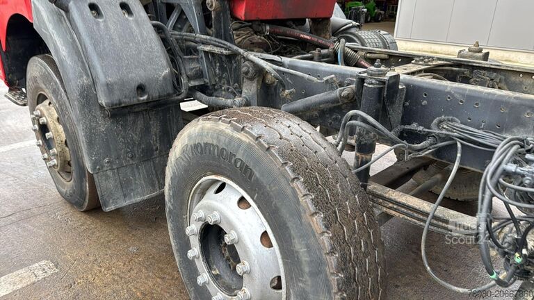 Volquete Renault Kerax 370 (LAMES / STEEL SUSP. / BIG AXLE / GRA...