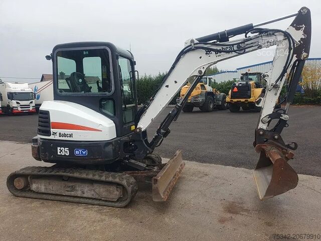 Minigraafmachine Bobcat E35 - 3500 KG
