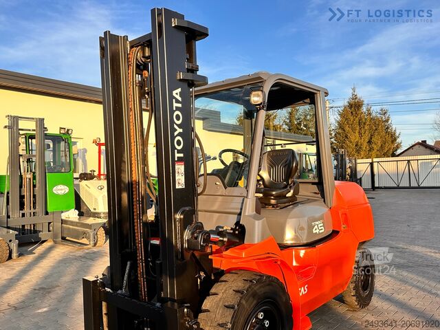 Gaffeltruck Toyota 42-4FD40 / DIESEL / 4500KG / DUPLEX / FO