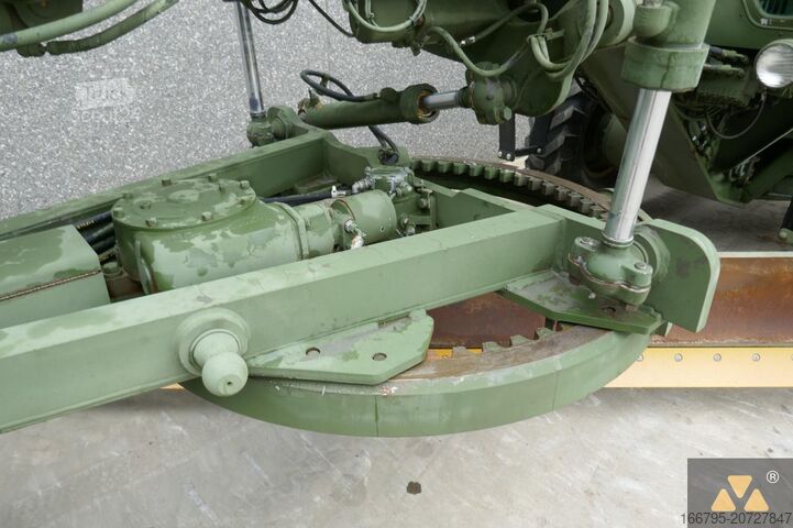 Greideris Caterpillar 130G Ex-army