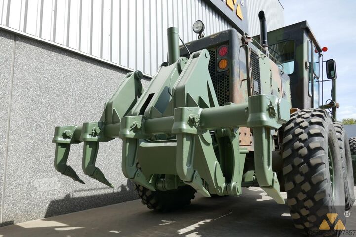 Greideris Caterpillar 130G Ex-army