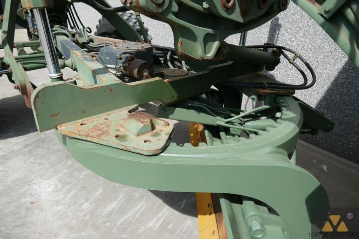 Greideris Caterpillar 130G Ex-army