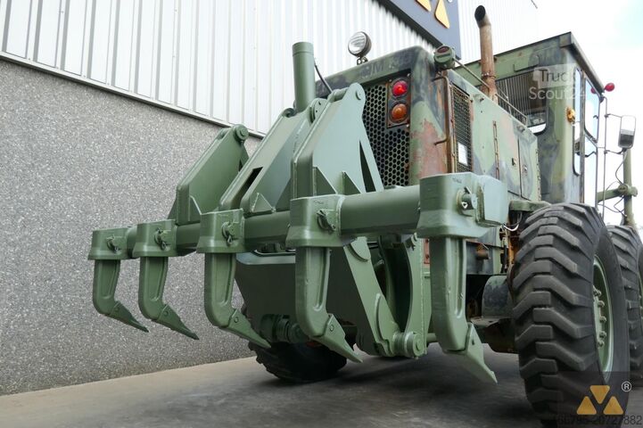 Greideris Caterpillar 130G Ex-army