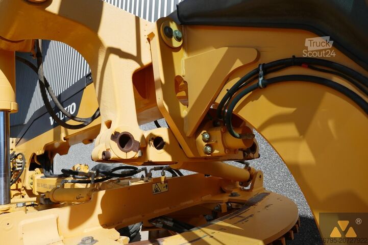 Γκρέιντερ Volvo G946B AWD